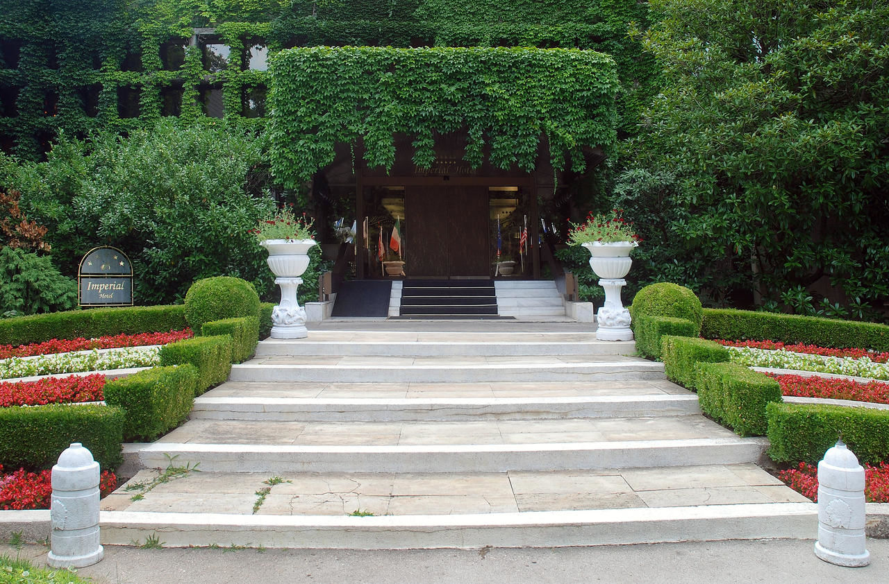 Курортные отели Imperial Hotel and SPA, Riviera Holiday Club Золотые Пески-12