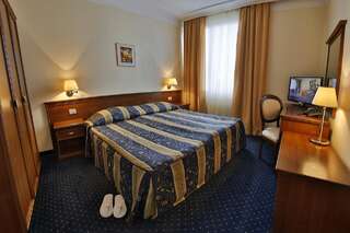 Курортные отели Imperial Hotel and SPA, Riviera Holiday Club Золотые Пески Двухместный номер с 1 кроватью с видом на море-3