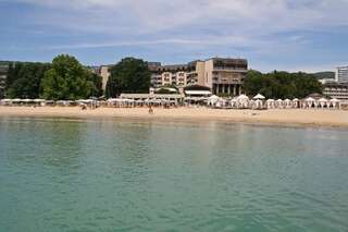 Курортные отели Imperial Hotel and SPA, Riviera Holiday Club Золотые Пески Полулюкс с видом на море (для 2 взрослых и 1 ребенка)-6
