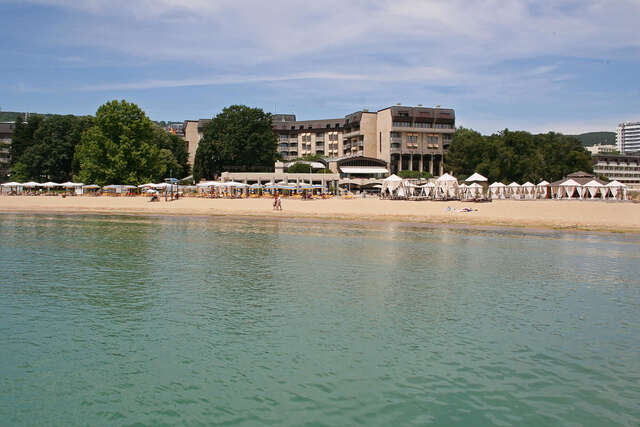 Курортные отели Imperial Hotel and SPA, Riviera Holiday Club Золотые Пески-3