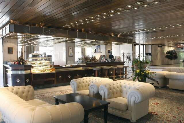 Курортные отели Imperial Hotel and SPA, Riviera Holiday Club Золотые Пески-34