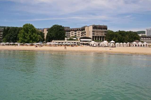 Курортные отели Imperial Hotel and SPA, Riviera Holiday Club Золотые Пески-41